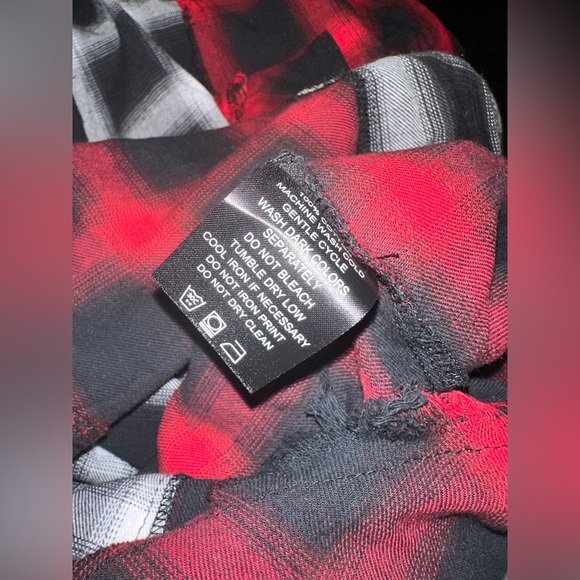 Split Check Oversized Flannel Button Up Shirt Black & Red With Distressing - Picture 5 of 8